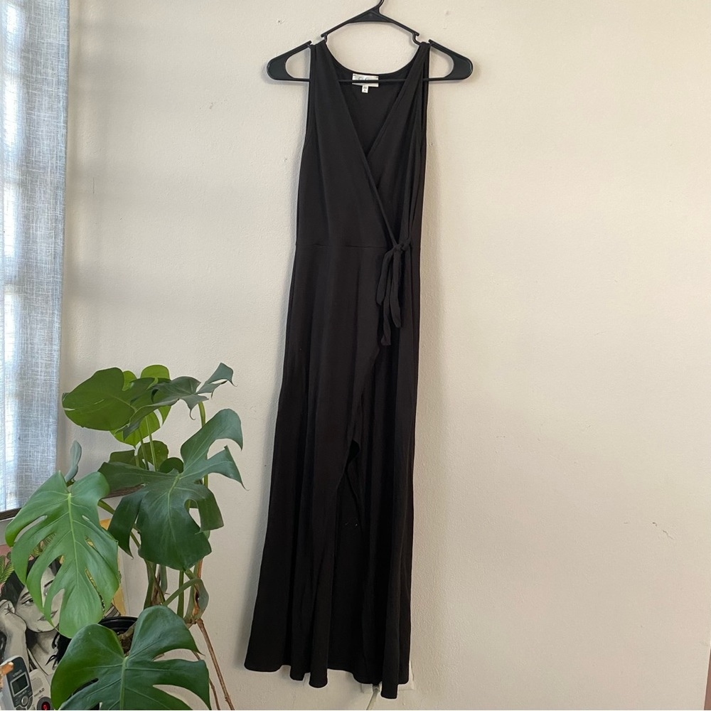 black ribbed maxi dress!
